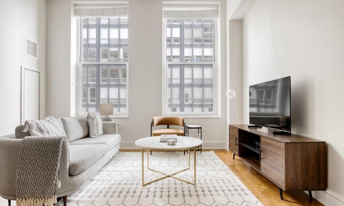 Streeterville Appartement | Streeterville 1br w pool roof gym nr lakefront CHI-827