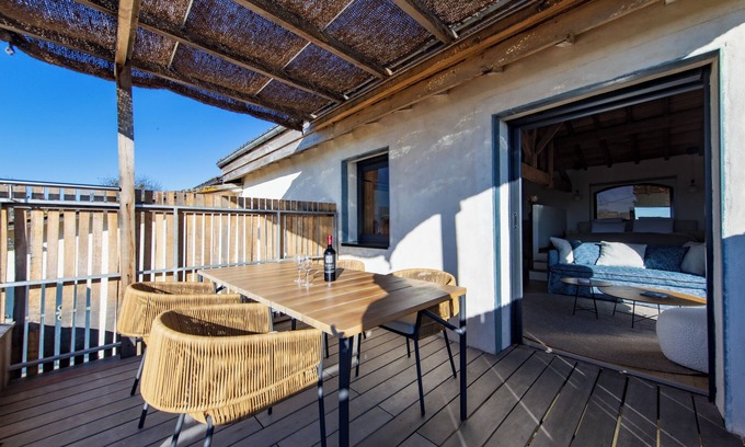 Saint-Sulpice-de-Faleyrens Appartement | Au Chai Bigaroux avec jacuzzi et vue sur les vignes