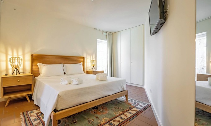 Cardielos Appartement | Studio Apartment Casa da Brêa - pool, garden, porch. 10 minutes from the beach