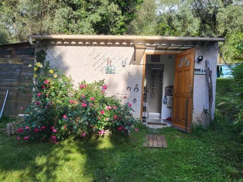 Ucciani Maison | studio à la campagne