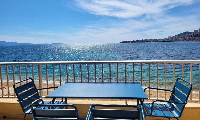 Le Ricanto Appartement | Grand studio les pieds dans l'eau