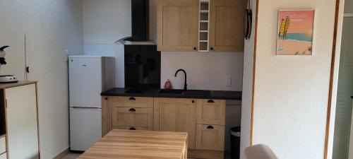 Saint-Martin-des-Noyers Appartement | studio 20m
