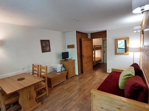 Brides-les-Bains Appartement | Studio 28m² avec balcon, couchages pour 4, Wifi et parking, proche centre-village et thermes - FR-1-512-219
