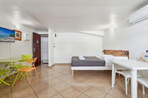 Pointe du Bout Appartement | Studio 3-Passiflore - A 7min de la plage