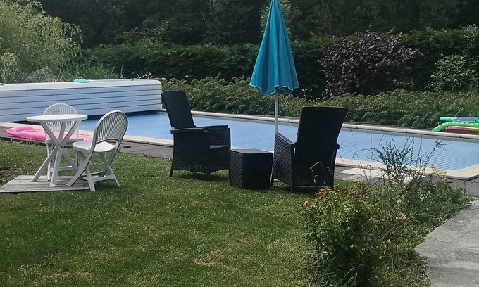 Evires Appartement | STUDIO 4personnes avec Piscine/Annecy-Geneve
