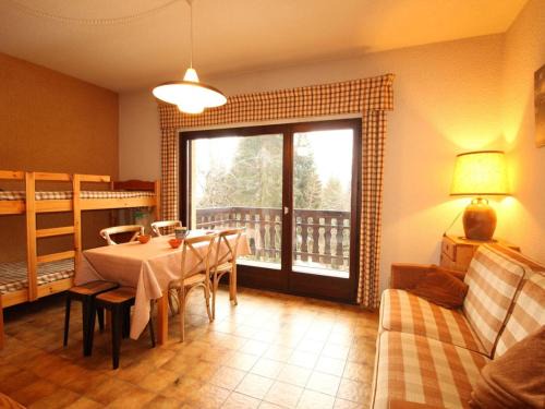Les Carroz-d'Araches Appartement | Studio 4 pers au pied des pistes, balcon, casier à skis, TV - FR-1-572-178