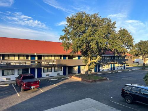 Flournoy Hôtel | Studio 6 Suites Shreveport, LA Industrial Loop