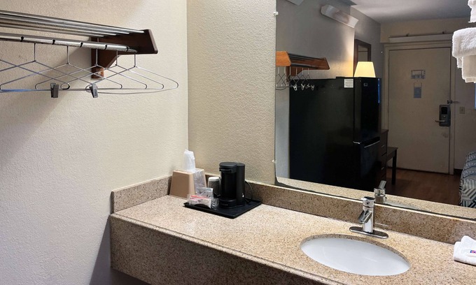 Flournoy Hôtel | Studio 6 Suites Shreveport, LA – Industrial Loop