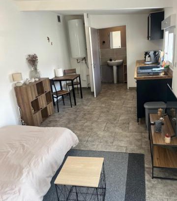 Neuville-Saint-Remy Appartement | Studio 8