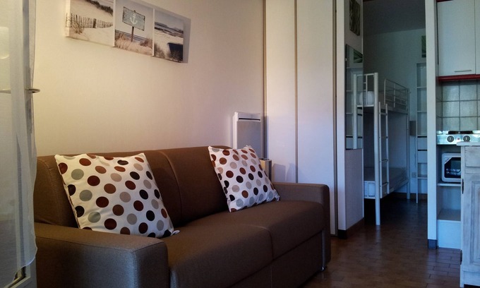 Gruissan Appartement | STUDIO climatisé rez de jardin dans résidence avec piscine