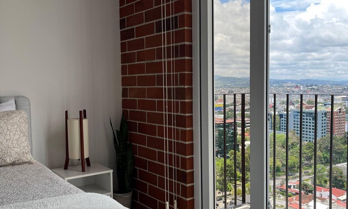 Zona 10 Appartement | Studio apartment in Zone 10!