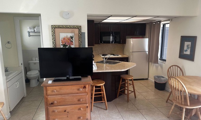 Deerfield Beach Station Balnéaire | Studio Apartment- Steps from the beach!