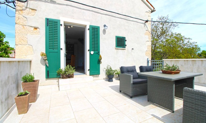Grzini Appartement | Studio appartment 2323/109271 (Istria - Svetvinčenat), 28500m from the beach