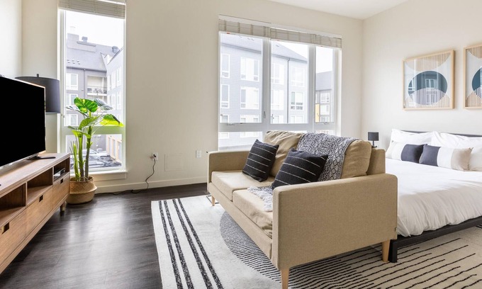 Beaverton Appartement | Studio Apartment in Hillsboro w/Office
