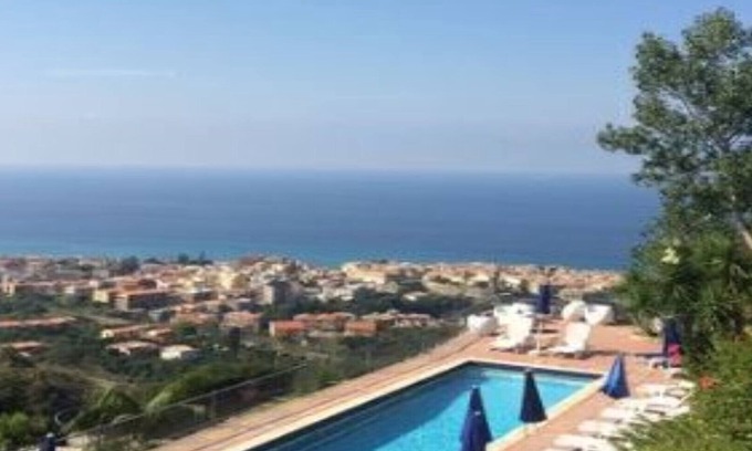 Drapia Appartement | Studio dans villa avec piscine, à 4km de tropea
