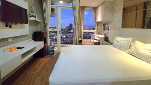 Old Jakarta Appartement | Studio Apartment JiExpo Kemayoran View -Min Stay 3 nights-