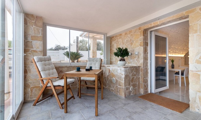 Mola di Bari Maison | Studio 'La Porta Sul Mare' avec terrasse privée, Wi-Fi et climatisation