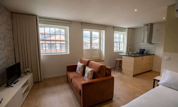 Guimaraes Appartement | Studio Apartment -Penha
