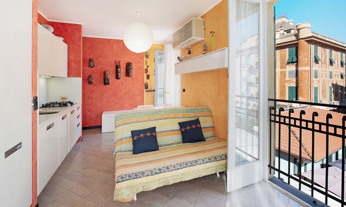 Arenzano Appartement | Studio Apartment 'Stefi' with Balcony and Air Conditioning