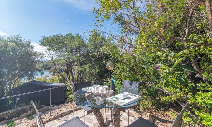 Capo d'Orso Appartement | Studio "Monolocale Cala Capra", proche plage, avec piscine partagée & Wi-Fi
