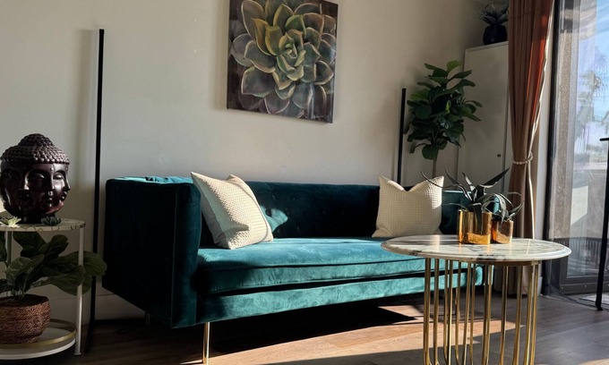 Wilshire Appartement | Studio Apt, Balcony, Free Parking, Fully Equipped