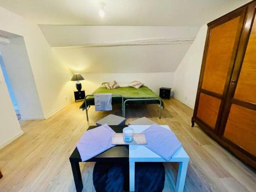 La Chapelle-Fortin Appartement | Studio au cœur des écuries