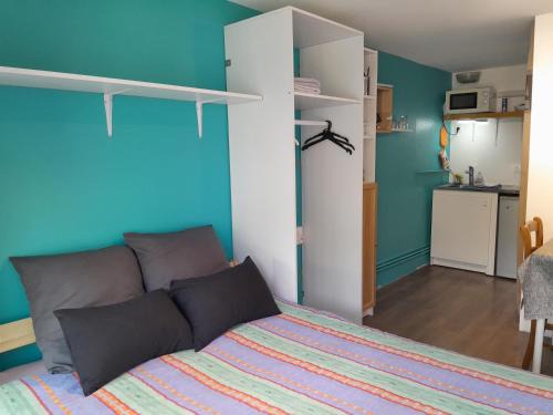 Donges Appartement | Studio avec terrasse