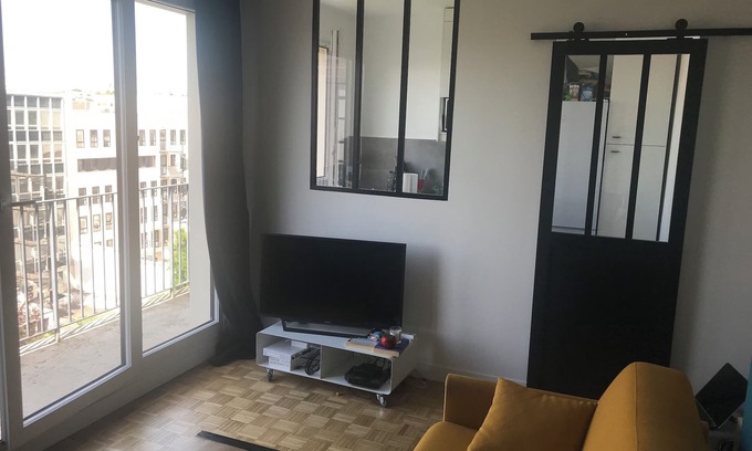 Levallois-Perret Appartement | Studio avec vue imprenable sur la Défense