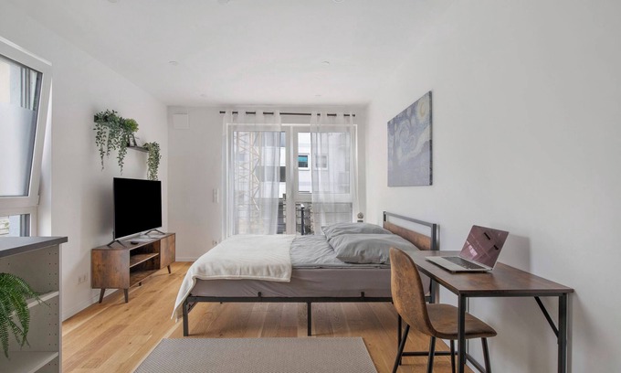 Hochzoll-Nord Appartement | Studio 'Ay Homes 08' with Balcony and Wi-Fi