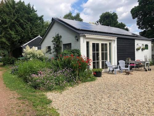 Aperloo Appartement | Studio Bloemenboerderij-Aperloo