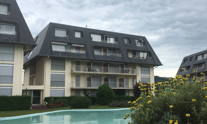 Houlgate Appartement | STUDIO Cabine 2 adultes et 2 enfants âge <=14 ans (Pièce d'identité obligatoire