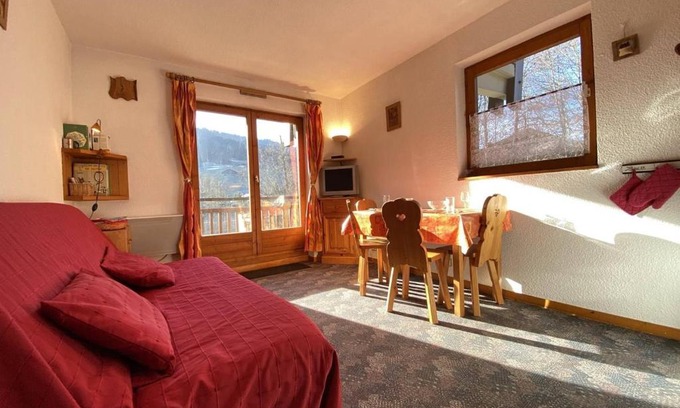 Praz-sur-Arly Appartement | Studio cabine à Praz Sur Arly - Balcon, proche pistes et centre - 4 pers, parking, casier ski - FR-1-603-31