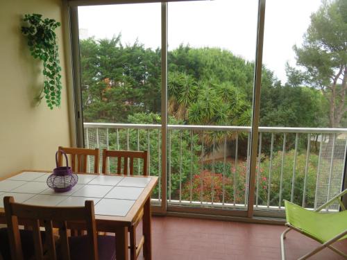 Sete Appartement | Studio cabine à Sète avec terrasse, parking et proche plage - FR-1-338-375