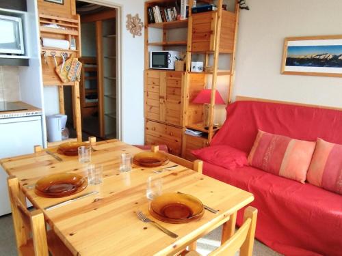 Prapoutel Appartement | Studio Cabine au Calme, Proche des Pistes et du Centre, Balcon, TV - FR-1-771-68