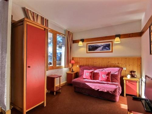 Plagne 1800 Appartement | Studio-cabine 4 pers, proche pistes et commerces, balcon, piscine, 3 cristaux Paradiski - FR-1-455-27