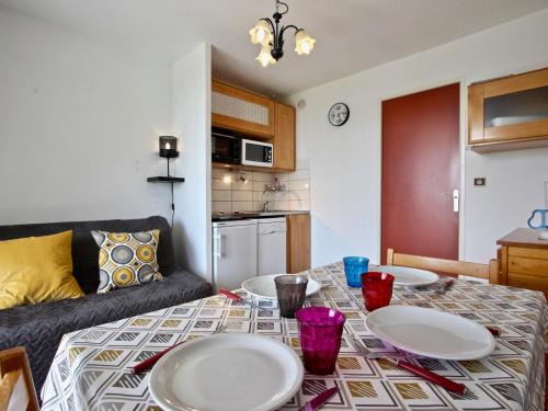 Chamrousse Appartement | Studio cabine pour 6, bien équipé, proche des pistes et commerces à Chamrousse - FR-1-340-208