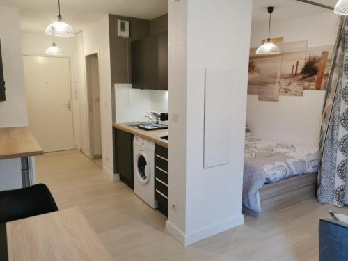 Saint-Pierre-du-Mont Appartement | Studio calme avec parking