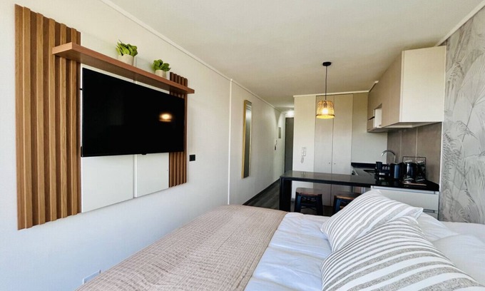 Nunoa Appartement | Studio Castillo Velasco - Gym Laundry Parking Pool Wifi