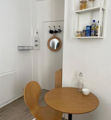 Saint-Germain-en-Laye Appartement | Studio centre ville proche RER A wifi