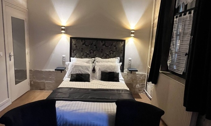 Rouen City Centre Appartement | Studio centre ville tout confort avec SDB équipée d’une baignoire jacuzzi