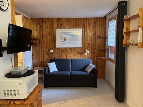 Montchavin Appartement | Studio chaleureux au centre, balcon, proche télécabine - FR-1-181-2827