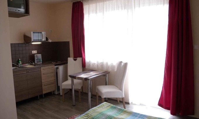 Balatonfoldvar Appartement | Studio child-friendly with internet and barbecue facilities