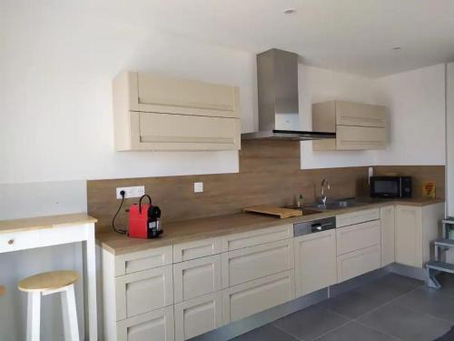Saint-Gely-du-Fesc Appartement | Studio climatisé calme et équipé pour trois jours minimun