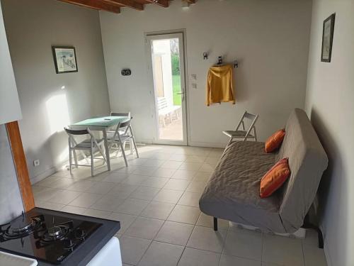 Noaillac Appartement | Studio + combles aménagés