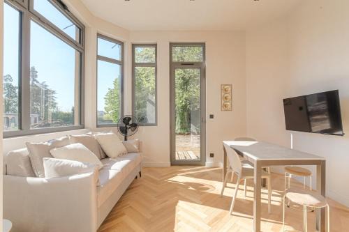 Ecully Appartement | Studio confortable avec terrasse, Ecully