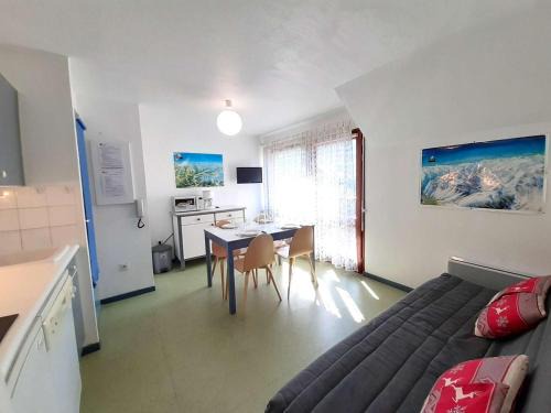 Saint-Lary-Soulan Appartement | Studio cosy 4 pers avec balcon, parking et salle de musculation à St Lary Soulan - FR-1-457-270