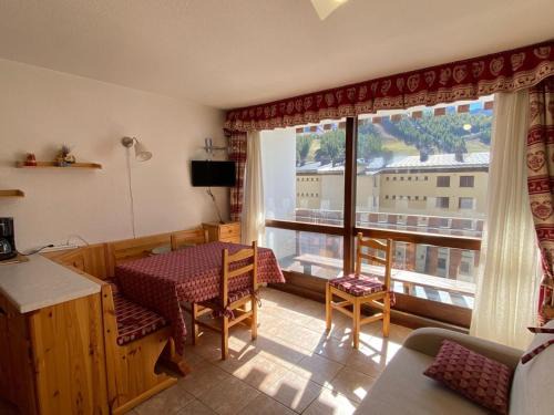 Montgenevre Appartement | Studio cosy 4 pers, plein sud, balcon, parking privé, proche pistes et commerces - FR-1-445-181