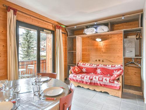 Les Gets Appartement | Studio cosy centre-village avec balcon, parking, cuisine équipée - FR-1-685-50