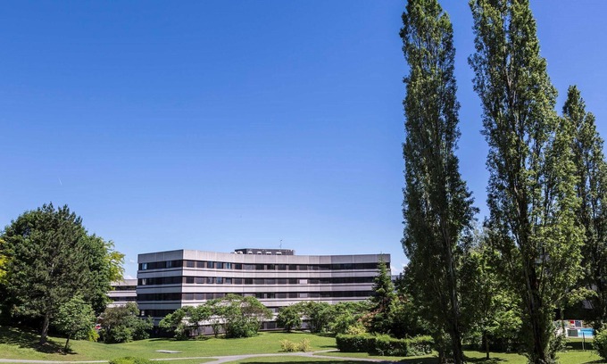 Ferney-Voltaire Appartement | Studio cosy et équipé, à 250m du centre | Accès piscine