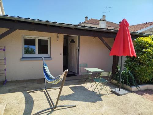 Chalons-en-Champagne Appartement | Studio Cosy 15 m2 au fond du jardin